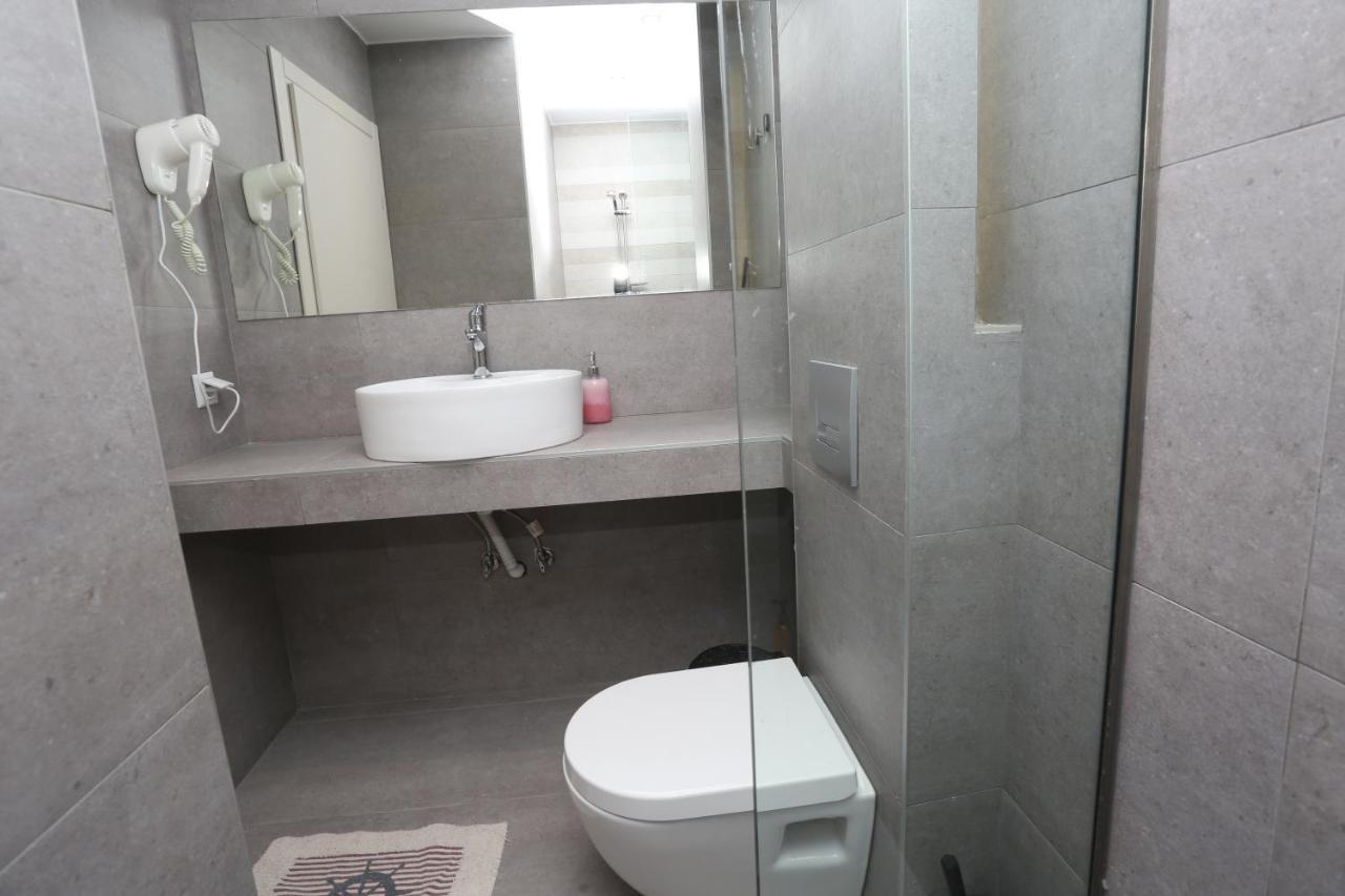 Downtown Seaside Suites เทสซาโลนิกิ ภายนอก รูปภาพ