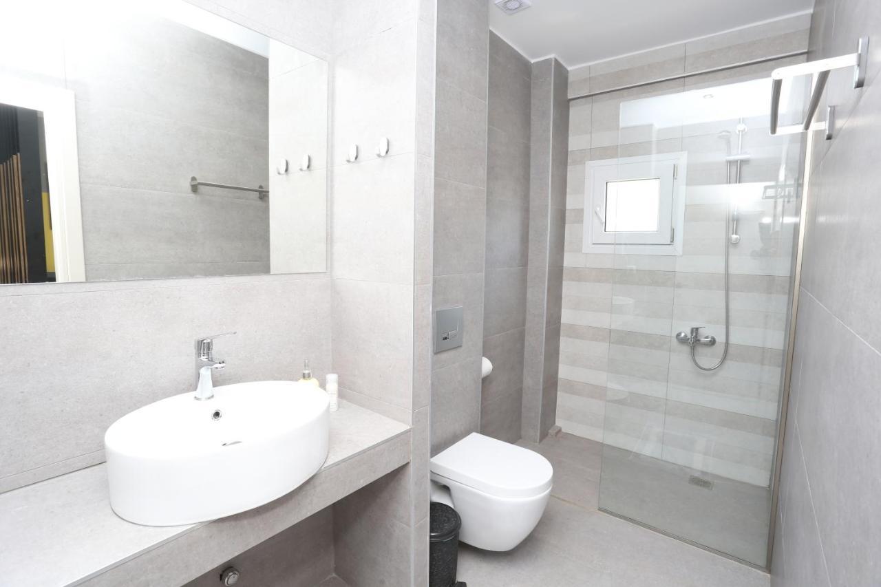 Downtown Seaside Suites เทสซาโลนิกิ ภายนอก รูปภาพ