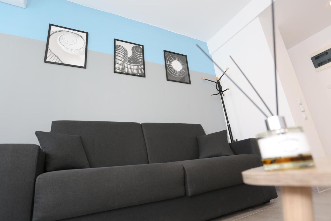 Downtown Seaside Suites เทสซาโลนิกิ ภายนอก รูปภาพ