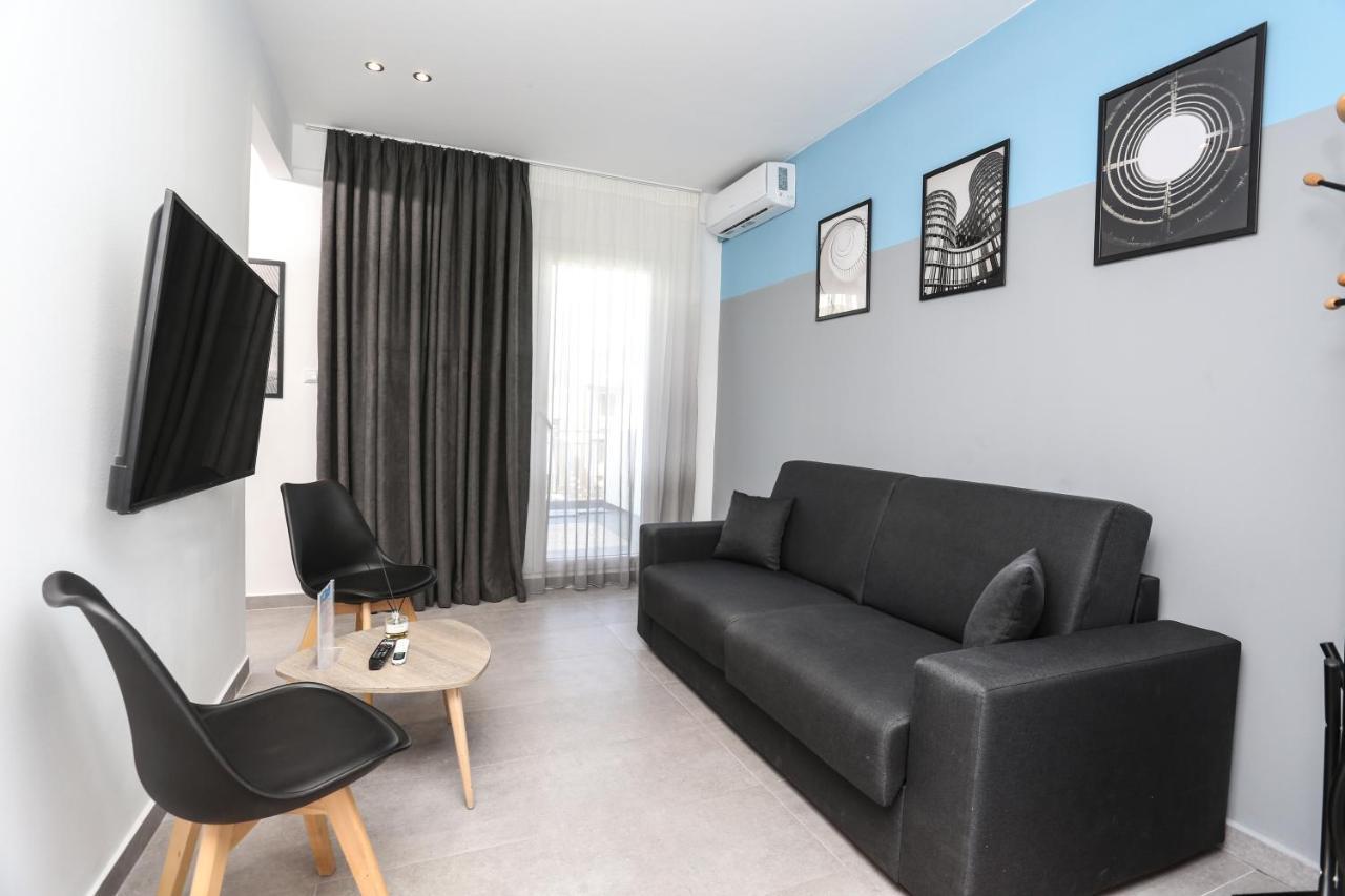 Downtown Seaside Suites เทสซาโลนิกิ ภายนอก รูปภาพ