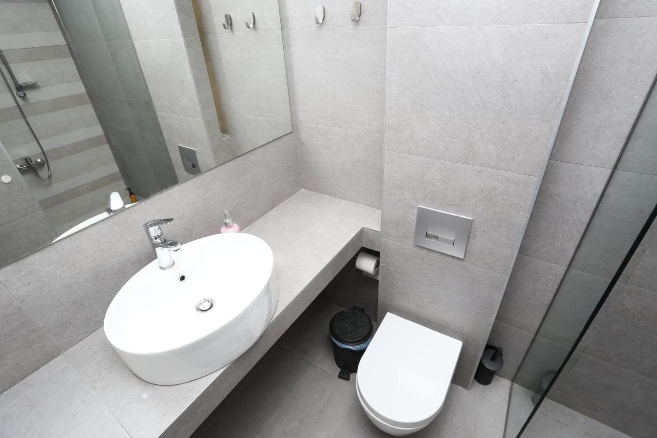 Downtown Seaside Suites เทสซาโลนิกิ ภายนอก รูปภาพ