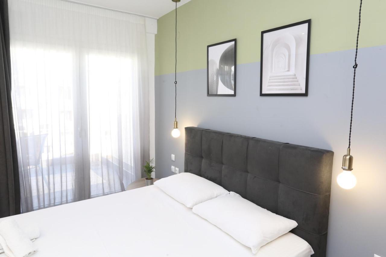 Downtown Seaside Suites เทสซาโลนิกิ ภายนอก รูปภาพ